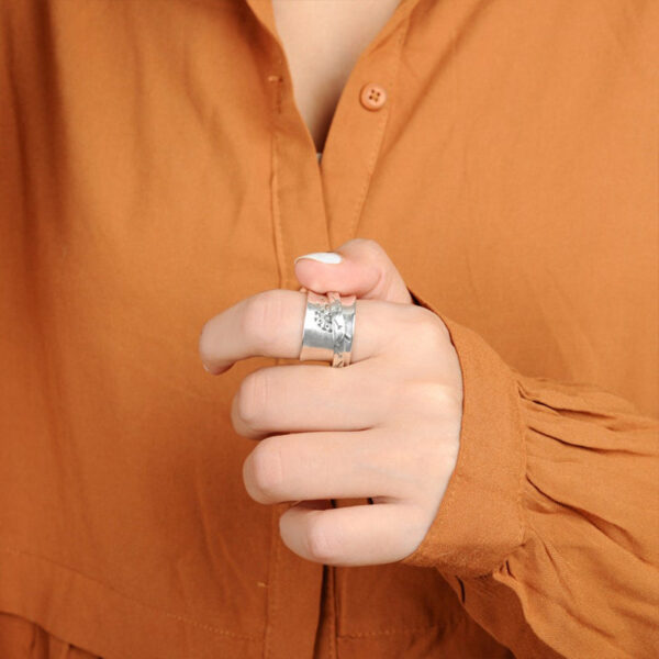 oly-9714dc5fa21adf9c90318b27679cb721 Wholesale Alloy Vintage Dandelion Rotatable Ring - Chic Floral Design for Everyday Wear
