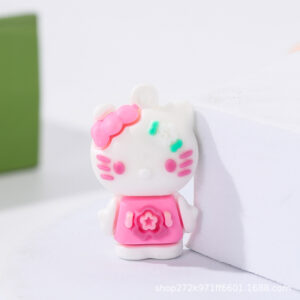 Hello kitty with left bow