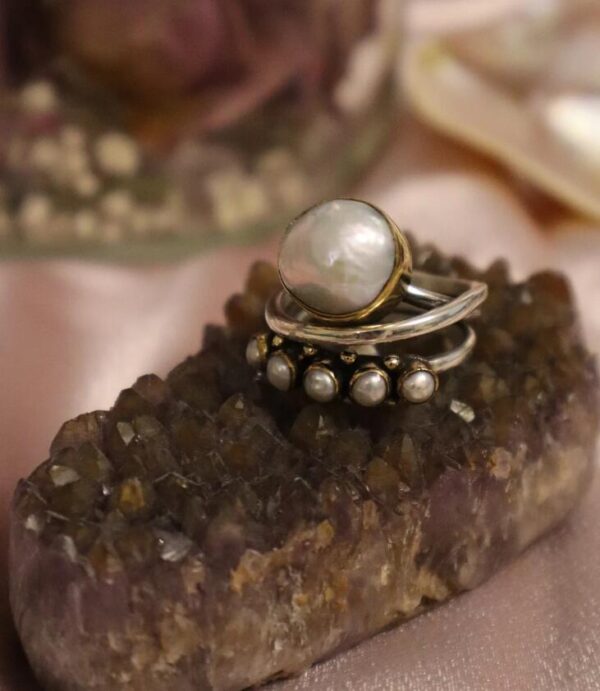 oly-9cb0df70d28b9399f8bfc98d88ffc28b Wholesale Retro Geometric Pearl Open Ring Gold Jewelry Accessory Boutique Gift
