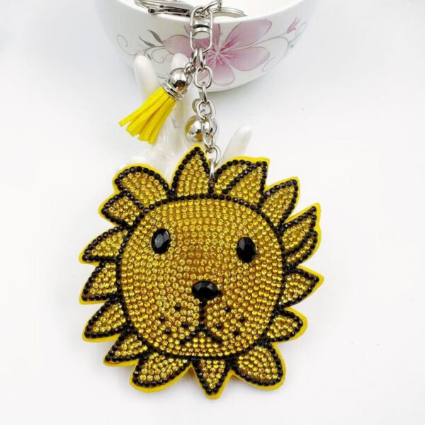 Wholesale Yellow Rhinestone Lion Keychain Wedding Favor Decorative Accessory