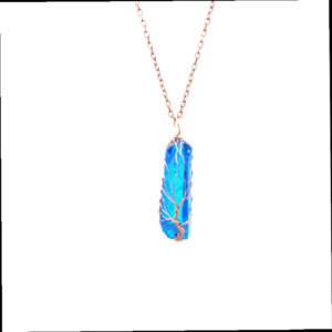 Lake blue crystal column ancient red copper / pure natural