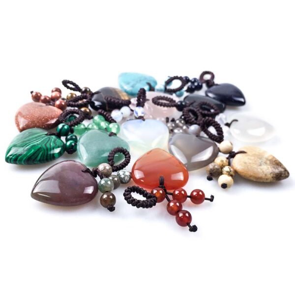 Wholesale Natural Crystal Heart Pendant Keychain Decorative Car Key Accessory for Boutique Resale