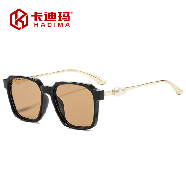 oly-9f763697643b85a83cfd9fb43463d659 Wholesale Retro Square Frame Y2K Sunglasses UV400 Black Fashion Accessory for Resale