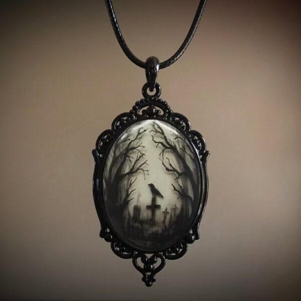 Wholesale Vintage Gothic Crow Necklace Pendant Zinc Alloy Halloween Jewelry Fashion Accessory