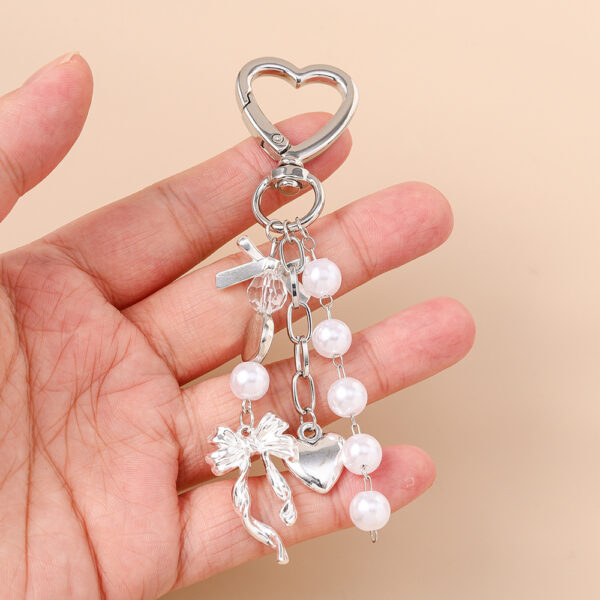 Wholesale Resin Golden Love Bow Heart Key Chain, Pearl Bow Keyring Trendy Boutique Resale Key Accessory