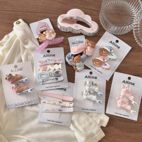 oly-a30d26aac7443544c2a26fe0b3704712 Wholesale Resin Cartoon Bear Hair Clips 4 Pack, Cute Everyday Fashion Accessory