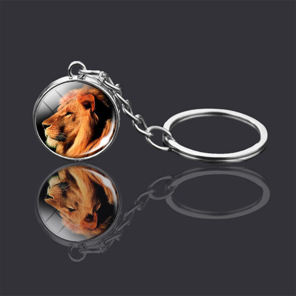 Wholesale Double Sided Glass Ball Keychain with Animal Motif Metal and Glass Keyring for Wedding Gift Boutique Resale