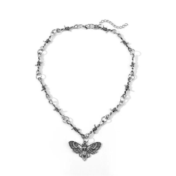 Wholesale Gothic Skull Moth Pendant Necklace Zinc Alloy Punk Resale Fashion Accessory