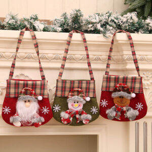 oly-a7432e9d3dcd429bde400ed1d75aca41 Wholesale Plaid Cartoon Christmas Candy Gift Bags Cloth Party Favor Boutique Resale Accessory