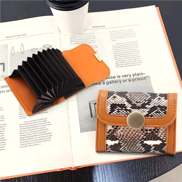 Wholesale PU Leather Retro Stitched Card Holder Wallet with Animal Pattern Fashion Accessory for Women