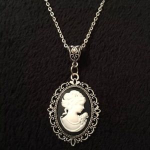 oly-a8743636ec2a5e91aad2b3bf5c5bc8ca Wholesale Vintage Cameo Pendant Necklace Black Alloy 18 Inch Chain Fashion Accessory