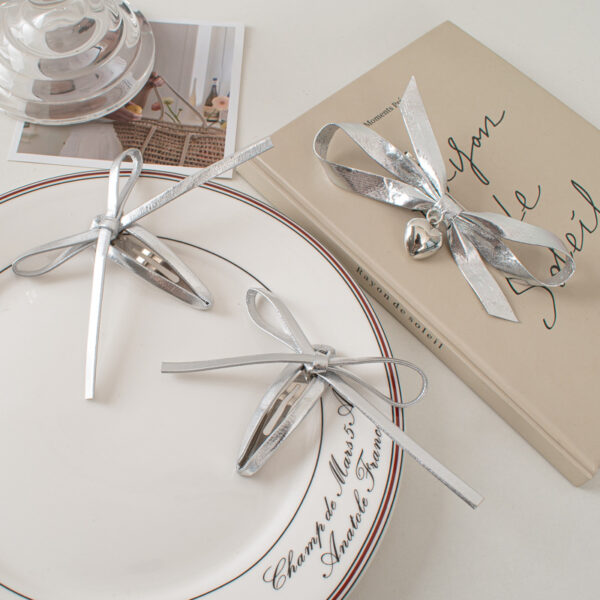 oly-a89481ab2d5145cce77491c65141e8a4 Wholesale Trendy Silver Bow Leather Duckbill Hair Clip Fashion Hair Accessory for Daily Use or Gift