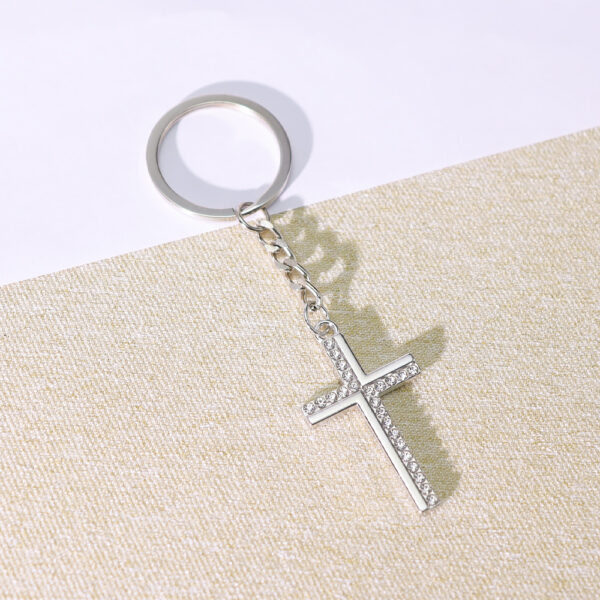 oly-a91c727e810be0dc05458bcb426a64cb Wholesale European Style Cross Keychain Pendant Metal Bag Charm for Everyday Use