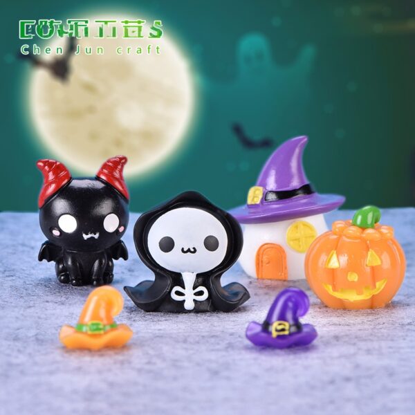 oly-a91f9712411137703a2796c4b58f4796 Wholesale Halloween Pumpkin Ghost Vampire Resin Keychain Car Key Accessory Decorative Gift