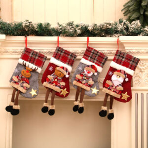 oly-a9ab36994c021a8d128e5c281cfcbfaa Wholesale Non Woven Fabric Christmas Plaid Stocking Candy Bag Gift Bag Home Decor