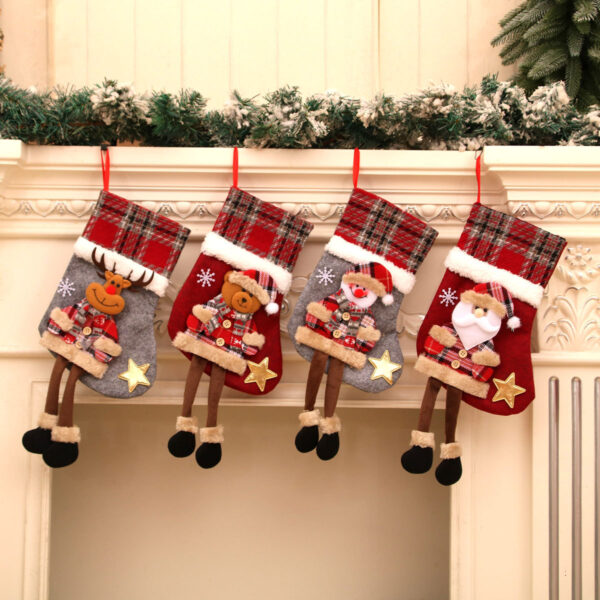 oly-a9ab36994c021a8d128e5c281cfcbfaa Wholesale Non Woven Fabric Christmas Plaid Stocking Candy Bag Gift Bag Home Decor