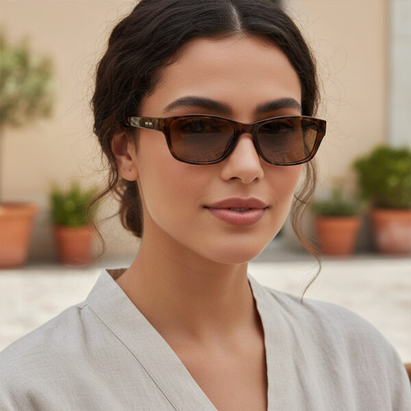 oly-ac6e7fc7da43041fe70ef36a6509f2ea Wholesale Chic Black Square Frame Sunglasses Grey Lenses UV400 Fashion Accessory for Everyday Wear