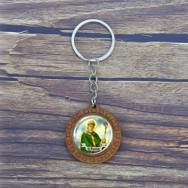 Wholesale Wooden Cross Crown Roman Numeral Keychain French Retro Style Car Key Accessory Gift
