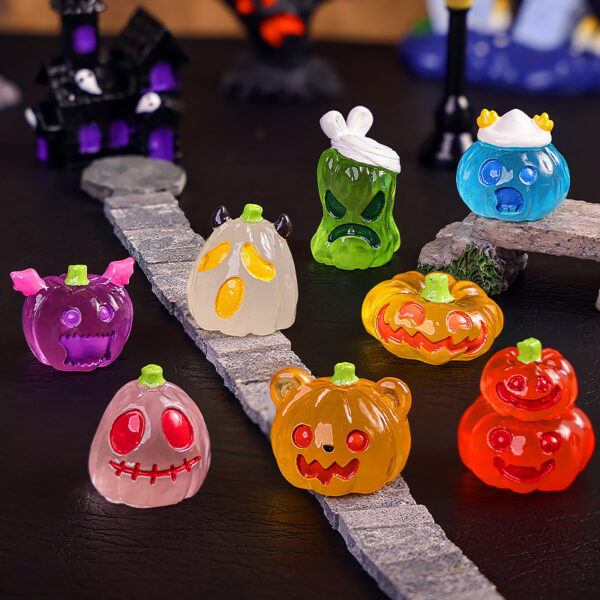 Wholesale Halloween Luminous Pumpkin Ornament Cartoon Resin Craft for Home Decor DIY Accessory