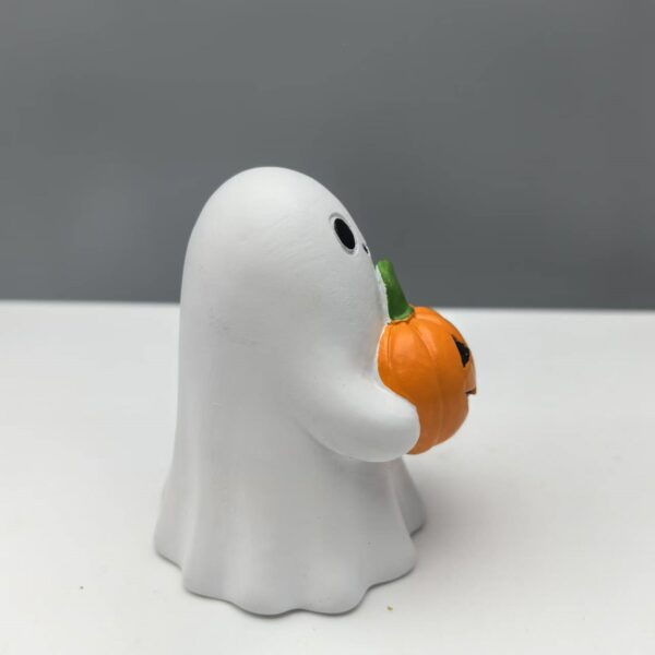 Wholesale Halloween Ghost Holding Pumpkin Resin Statue, Party Decoration Gift for Home