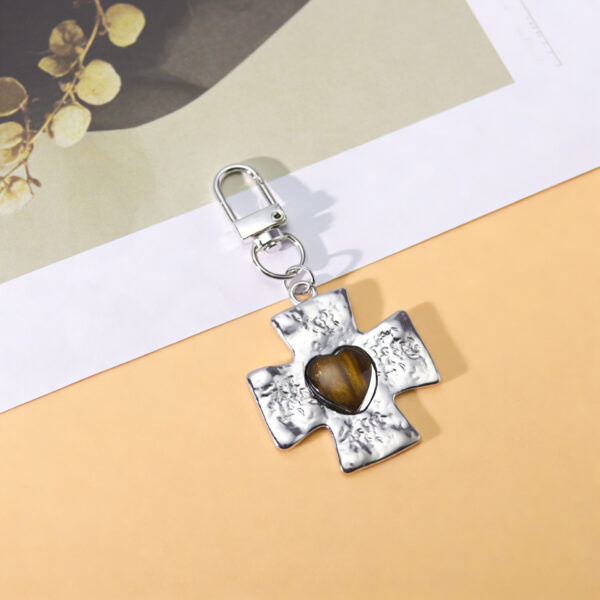 Wholesale Metal Cross Heart Keychain Pendant Trendy Car Key Accessory, Everyday Gift