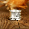 oly-b122bad4694390f619a37cb9fc7acda1 Wholesale Alloy Vintage Dandelion Rotatable Ring - Chic Floral Design for Everyday Wear