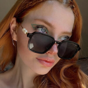 Wholesale Retro Square Frame Y2K Sunglasses UV400 Black Fashion Accessory for Resale