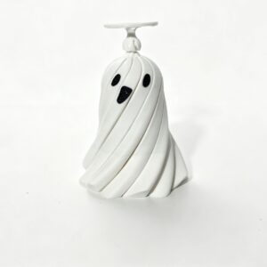White hat spinning ghost
