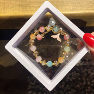 Pink fishtail ice string boxed