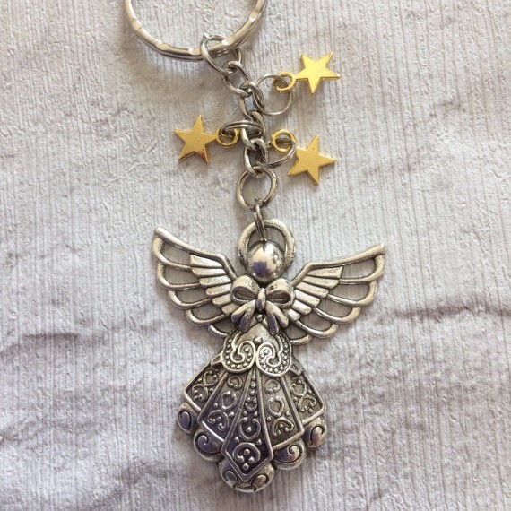 Wholesale Silver Angel Keychain Chic Alloy Keychain Pendant for Boutique Resale