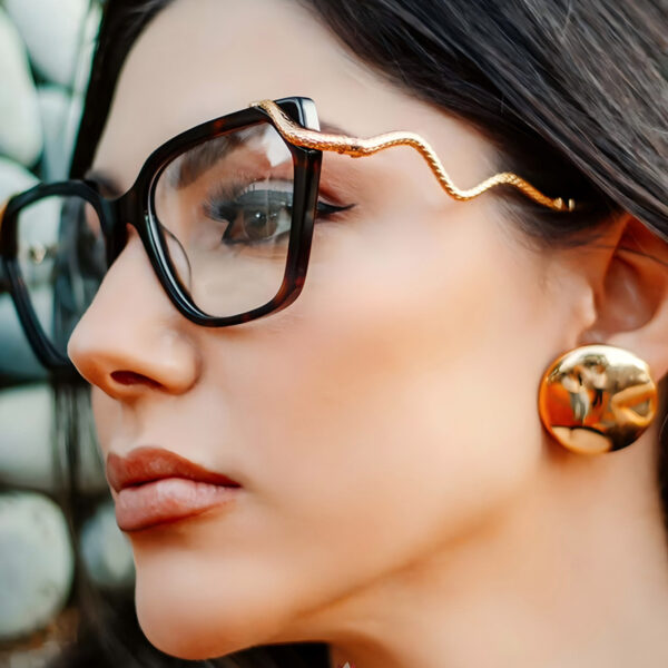 oly-b2e79b6fcf01ca4f375feb5a7773b277 Wholesale Black Frame Grey Lens Square Sunglasses Snake Temple Women Trendy
