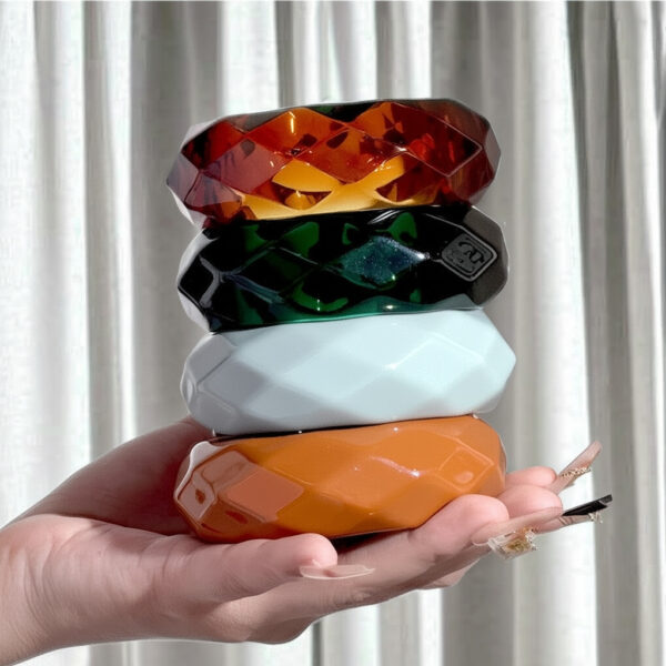 oly-b3596816c2aea4ac594e72b47e671c8b Wholesale Minimalist Acrylic Bracelet Transparent Amber Pattern Handmade Fashion Accessory