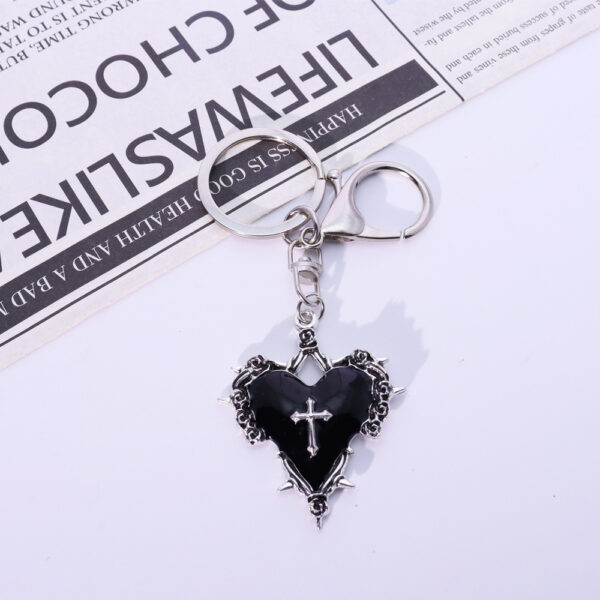oly-b35d71877372e66efd7fbc7553bf0169 Wholesale Zinc Alloy Gothic Black Heart Keychain Pendant, Boutique Car Key Accessory