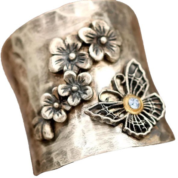 Wholesale Vintage Bohemian Relief Flower Butterfly Ring for Women Jewelry Accessory