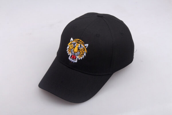 Wholesale Korean Street Style Tiger Embroidery Baseball Cap Adjustable Sunshade Hat