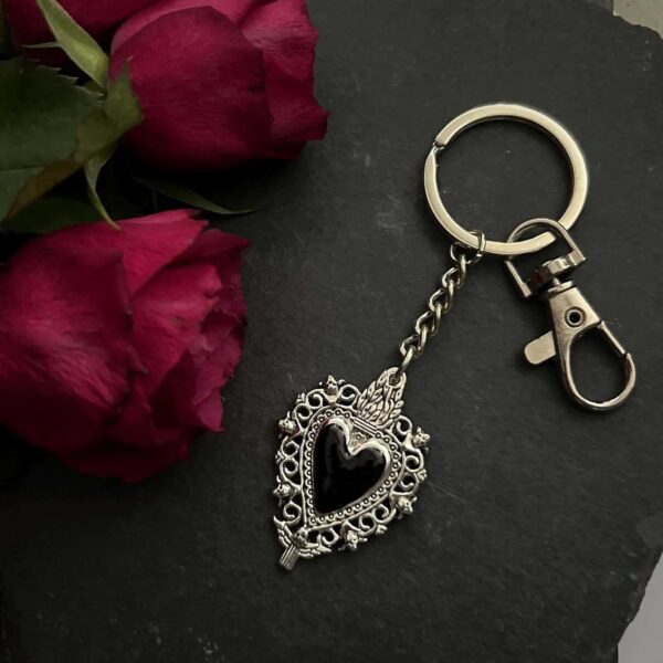 oly-b4762b1c122807589fe596c3c49ec9f8 Wholesale Bohemian Gothic Sacred Heart Keychain Alloy Dark College Style Key Ring, Decorative Bag Accessory
