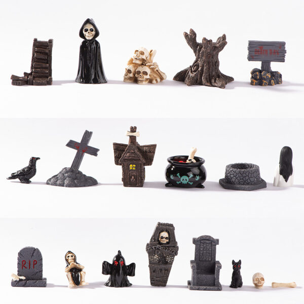 Wholesale Resin Halloween Skull Mummy Figurine Decorative Home Desk Accent
