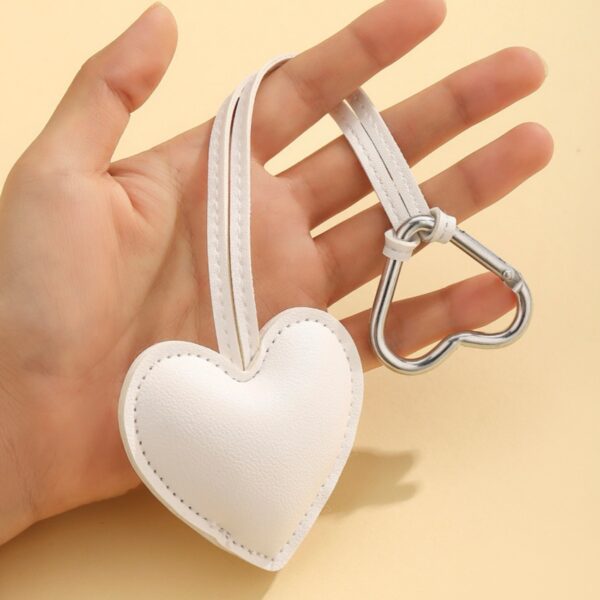 Wholesale Stylish PU Leather Heart Keychain Wine Red Car Key Accessory Boutique Resale Gift