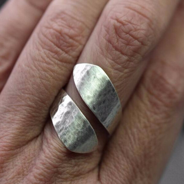 oly-b5a0e6137ab4b43865c69b668ee0fbfb Wholesale Retro Style Irregular Texture Adjustable Silver Alloy Ring Jewelry Accessory