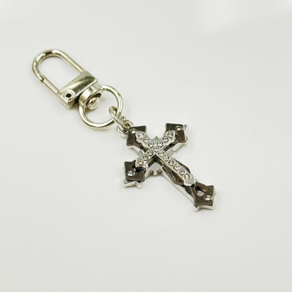 Wholesale Vintage Punk Cross Keychain Fashion Accessory for Boutique Resale