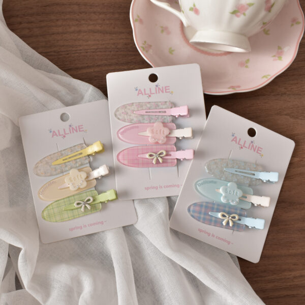 oly-b784cb418e2c1487f6ee209c63349f92 Wholesale Spring Love Heart Grid Pattern Acrylic Hair Clips 3pcs Trendy Fashion Jewelry Accessory