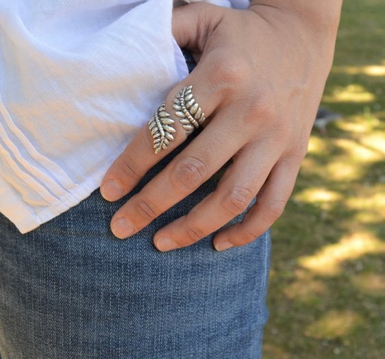 Wholesale Alloy Vintage Leaf Ring - Fashion Jewelry Accessory for Boutique Resale
