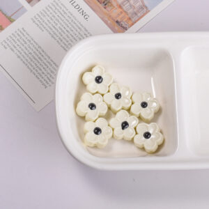 White ink flowers
