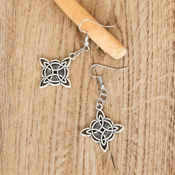 oly-bd0816debde37552a8a6d72a1cfff517 Wholesale Celtic Knot Earrings Pendant Antique Silver Hollow Out Clover Men's Jewelry Accessory Gift