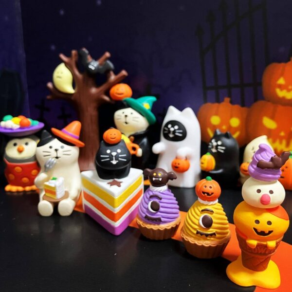 Wholesale Resin Halloween Miniature Scene Decor Clown Cat Pumpkin Design Gift for Home Decor