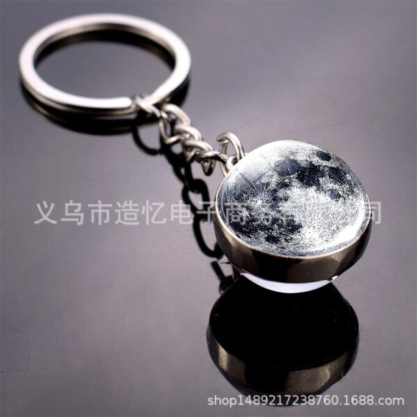 Wholesale Boutique Solar System Glass Ball Keychain Metal Key Ring for Wedding Gift