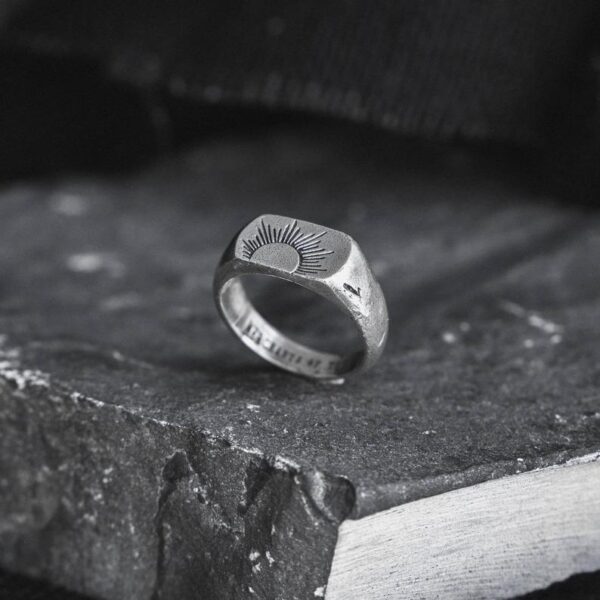 Wholesale Vintage Sunrise Sun Ring for Men  Silver Alloy Electroplated - Boutique Jewelry Accessory