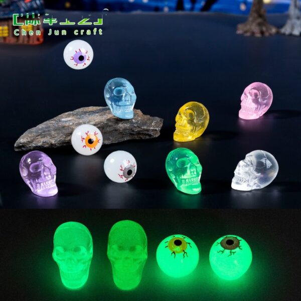 Wholesale Halloween Glow-in-the-Dark Resin Skull Figurines Decorative Accent for Home Office Decor Resale Gift