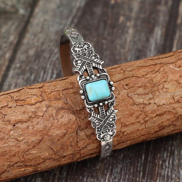 oly-c301c8a81fda980e63336ad6a7f2b529 Wholesale Electroplated Alloy Vintage Bohemian Geometric Bracelet Jewelry Accessory