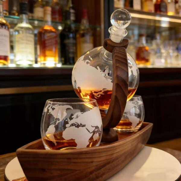 oly-c3e890c650575a8db24878d1496bee90 Wholesale High Borosilicate Glass Rotating Globe Weather Bottle Home Decor Resale